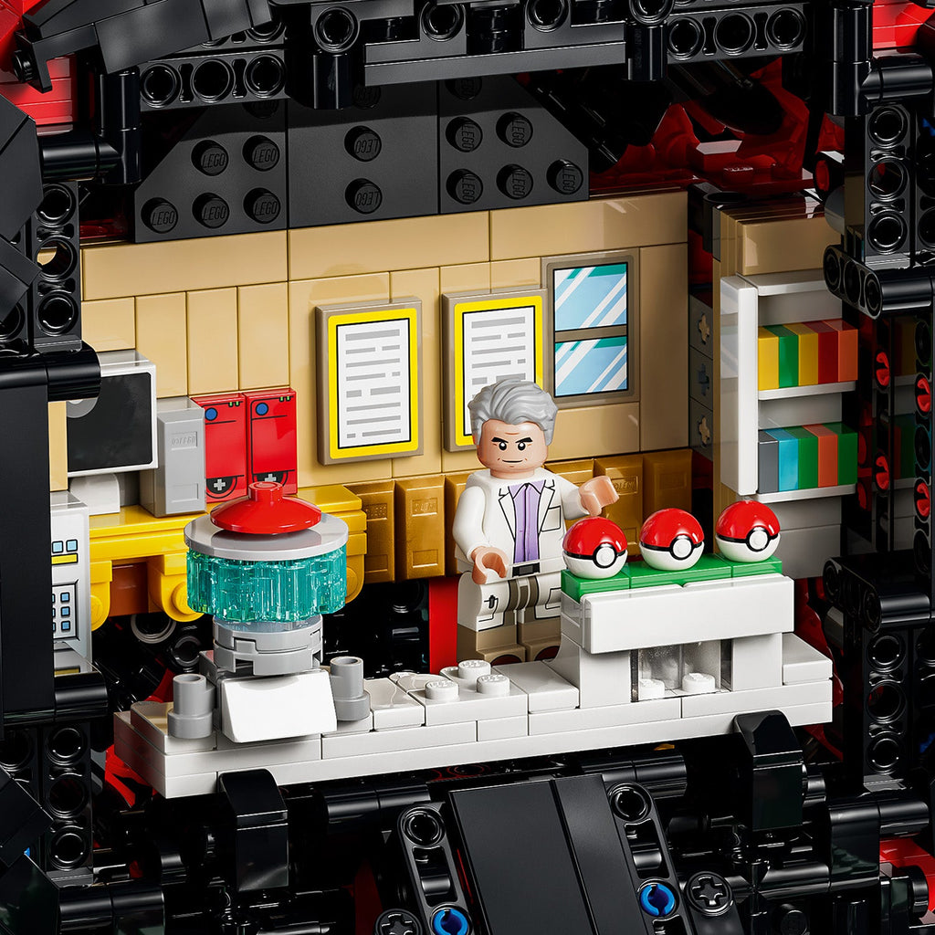 LEGO? Pok¨¦mon? Iconic Trainer Moments Pok¨¦ Ball