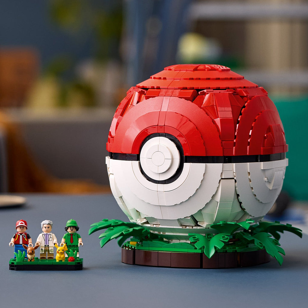 LEGO? Pok¨¦mon? Iconic Trainer Moments Pok¨¦ Ball