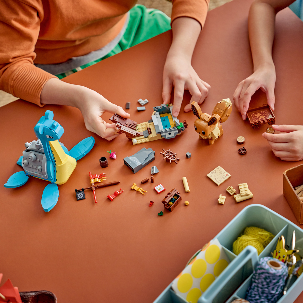 LEGO? Pok¨¦mon? SMART Play?: Eevee and Lapras's Treasure Hunt