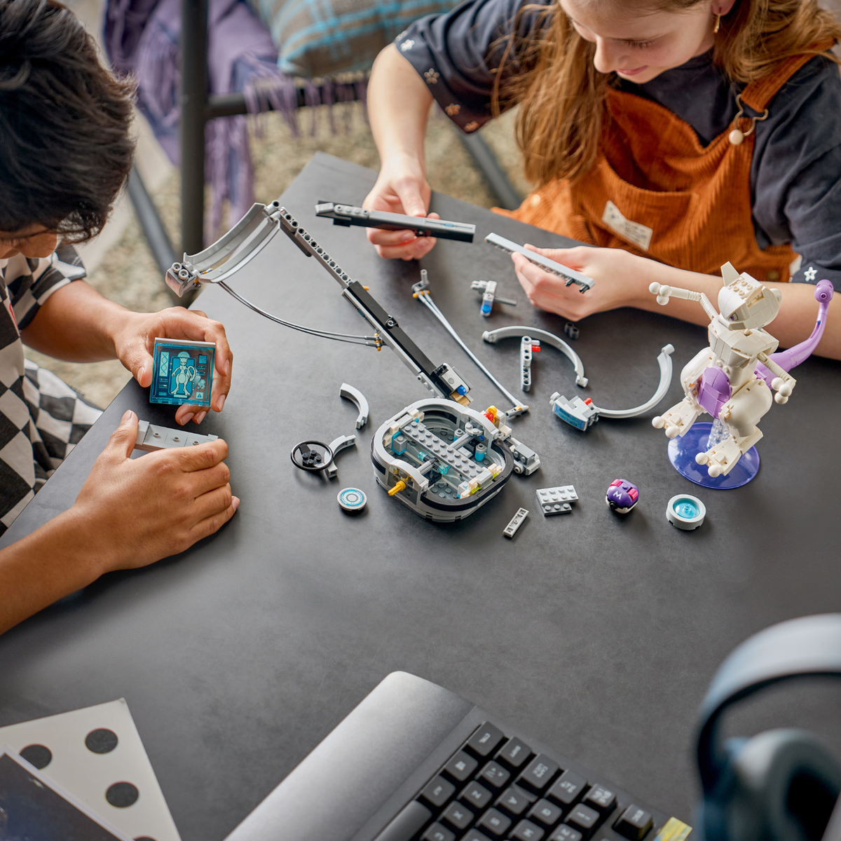 LEGO? Pok¨¦mon? SMART Play?: Mewtwo's Lab Break
