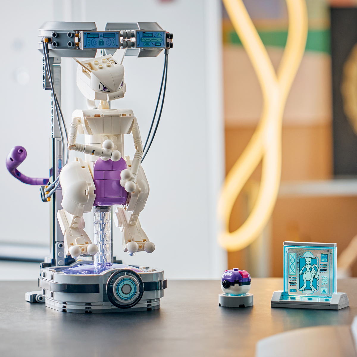 LEGO? Pok¨¦mon? SMART Play?: Mewtwo's Lab Break