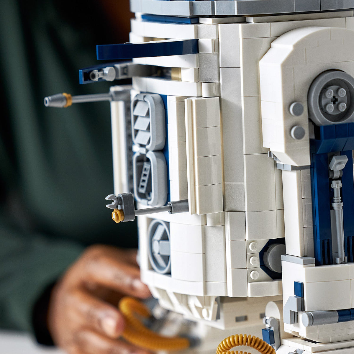 LEGO? Star Wars? R2-D2?