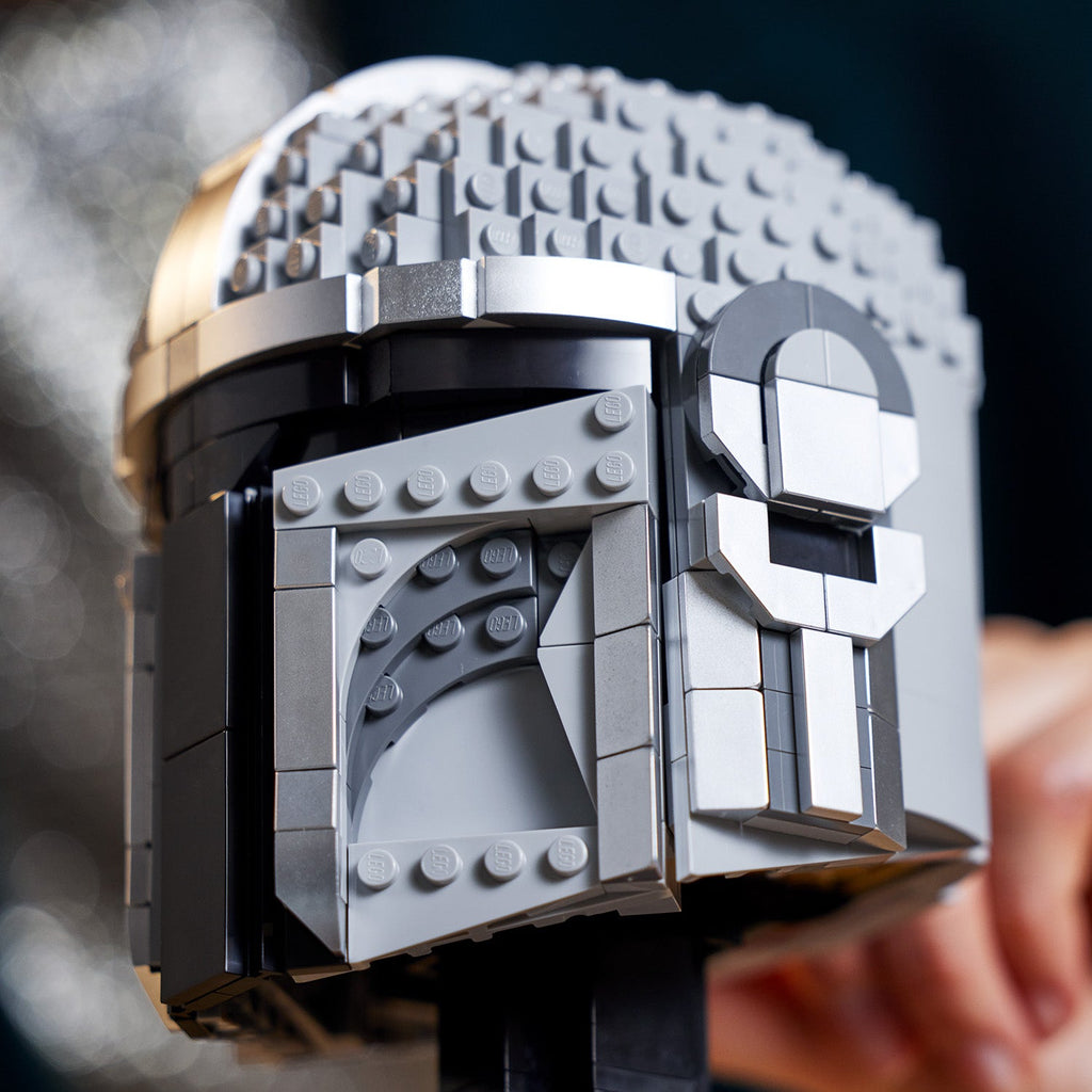 LEGO? Star Wars? The Mandalorian? Helmet