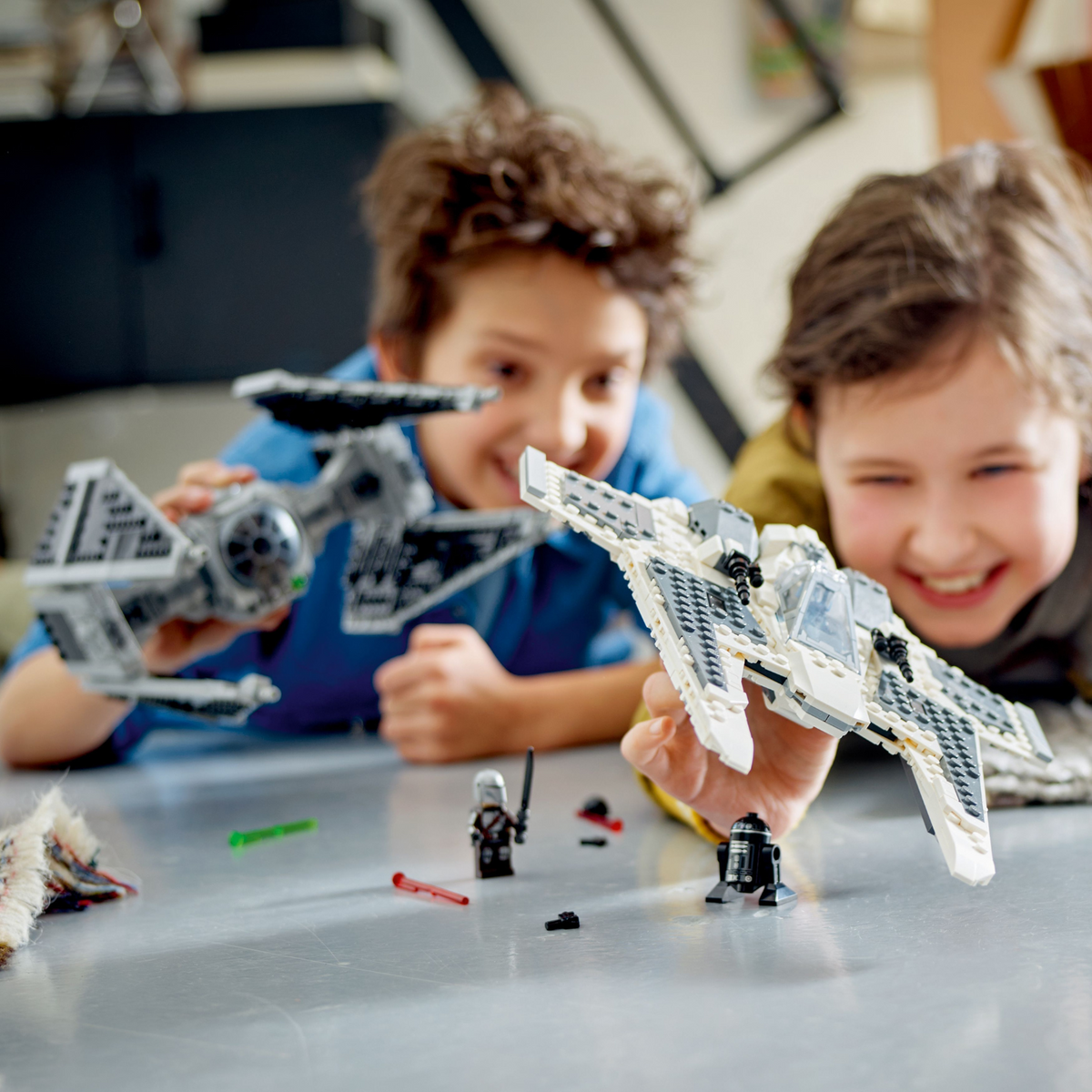 LEGO? Star Wars? Mandalorian Fang Fighter vs. TIE Interceptor?