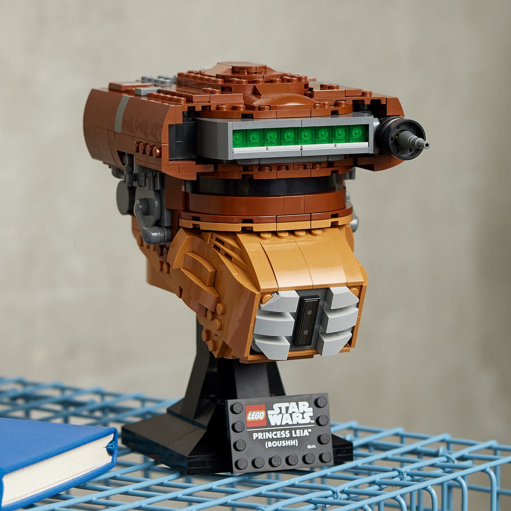 LEGO? Star Wars? Princess Leia? (Boushh?) Helmet