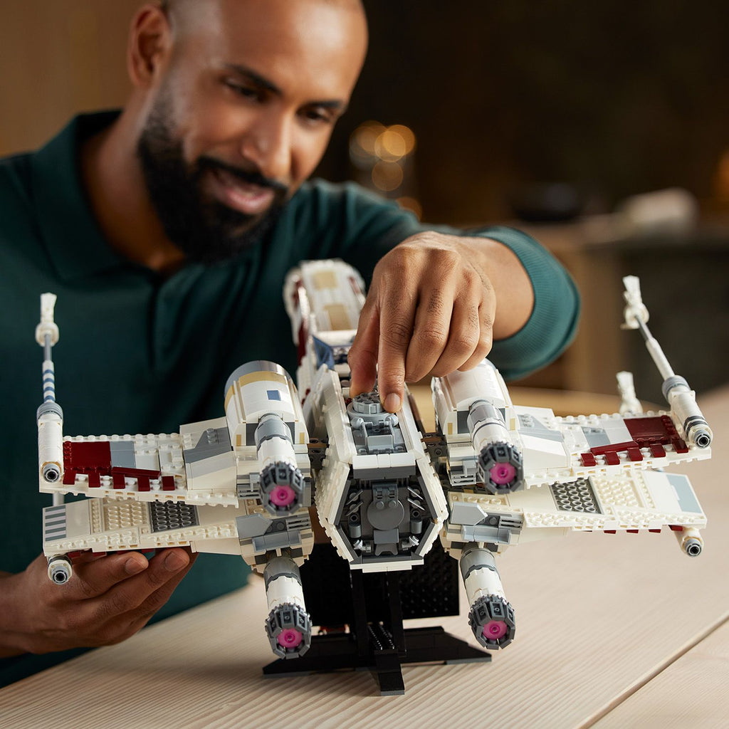 LEGO? Star Wars? X-Wing Starfighter?