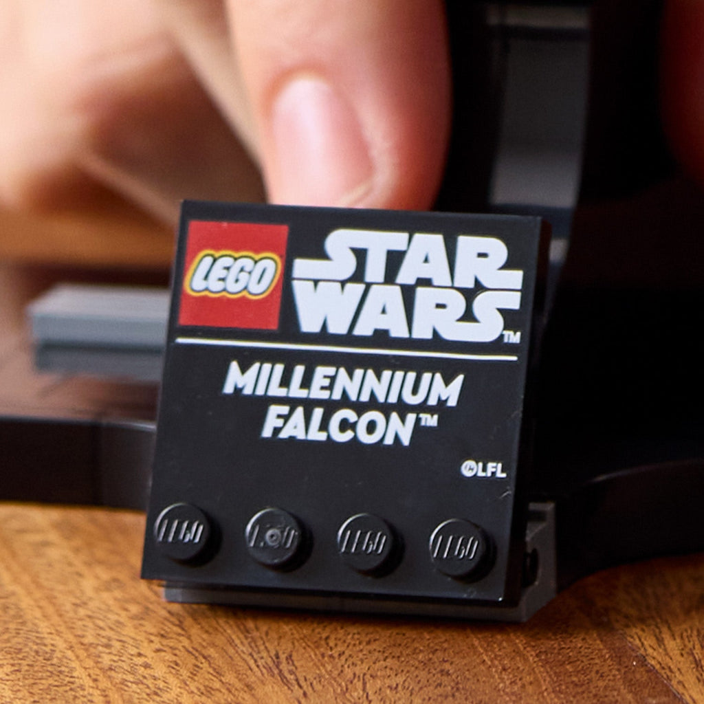 LEGO? Star Wars Millennium Falcon?