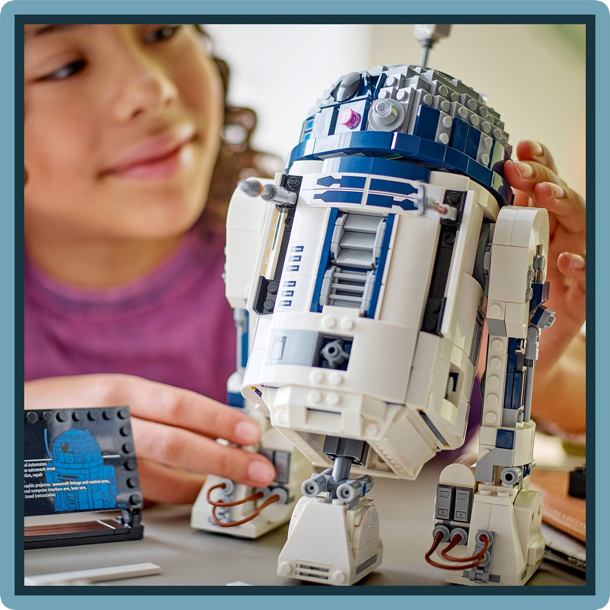 LEGO? Star Wars? R2-D2?