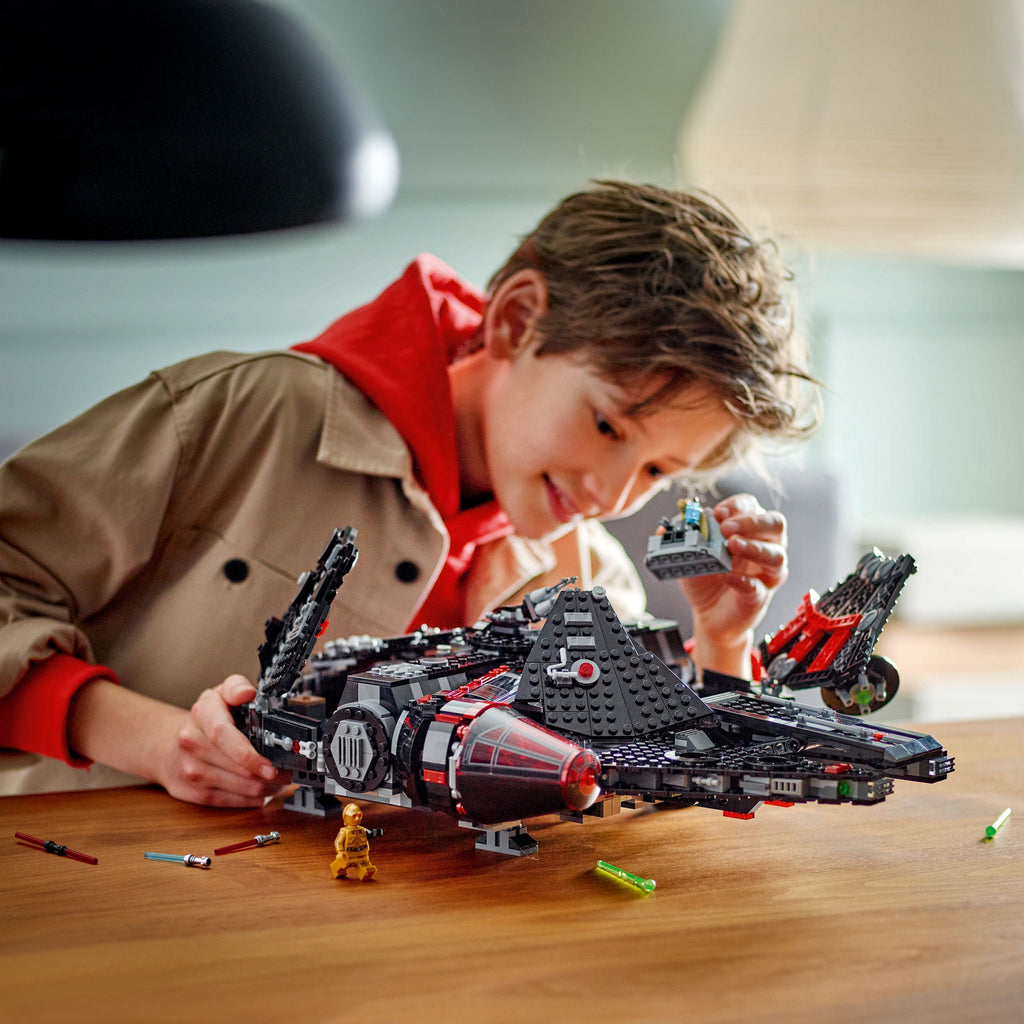 LEGO? Star Wars? The Dark Falcon