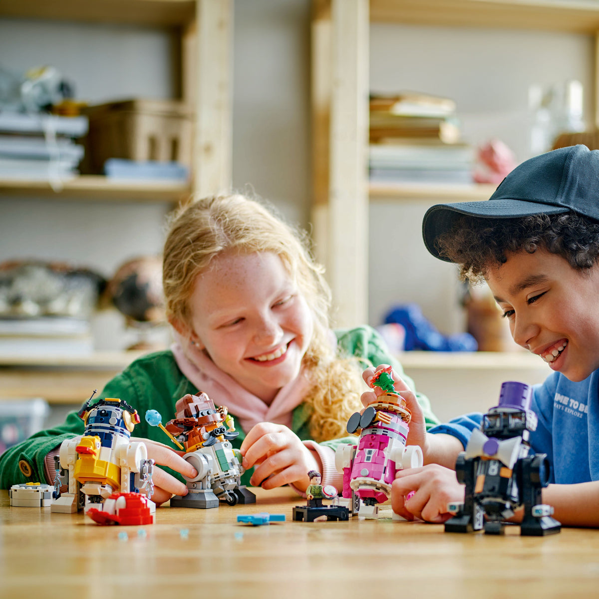 LEGO? Star Wars? Creative Play Droid? Builder