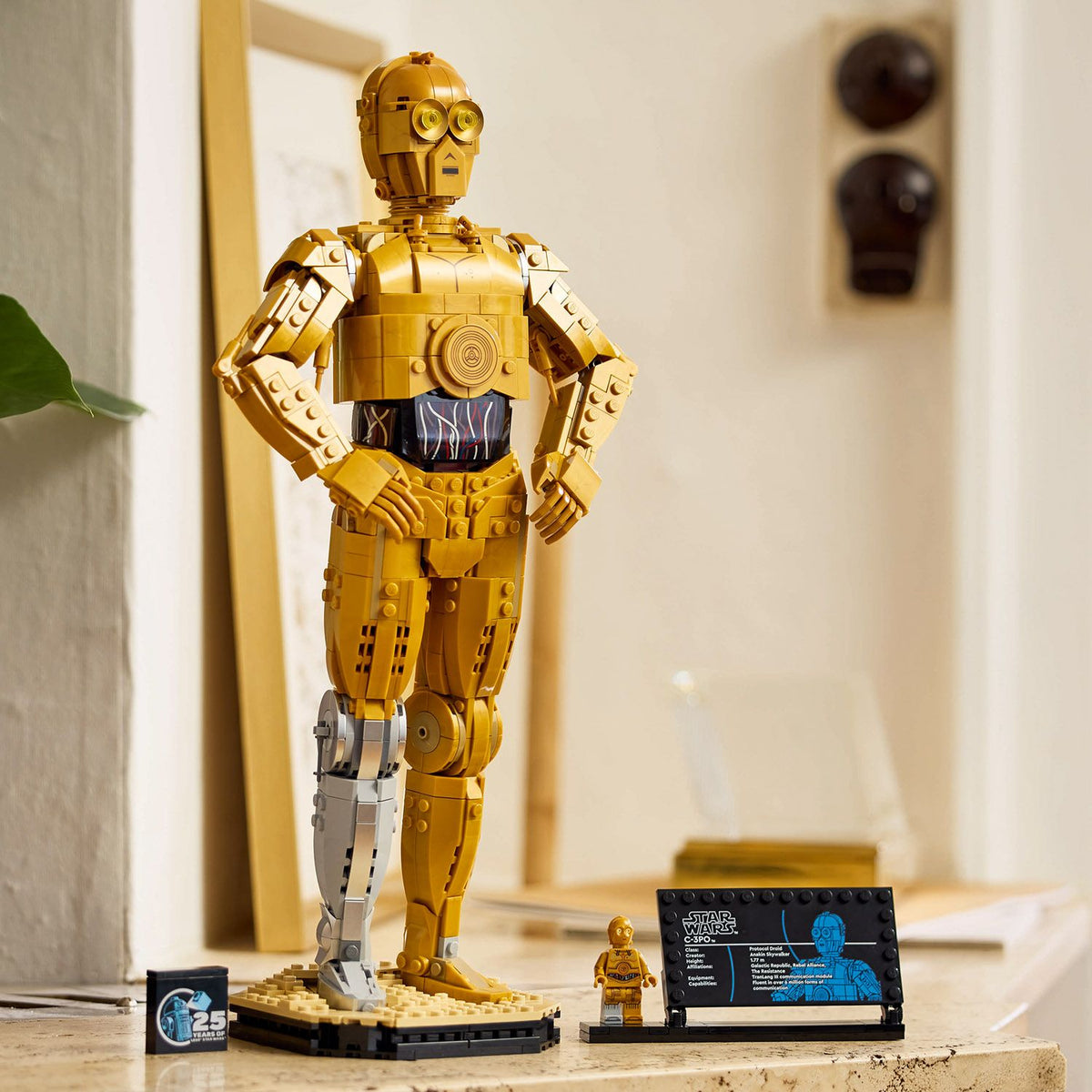 LEGO? Star Wars? C-3PO?