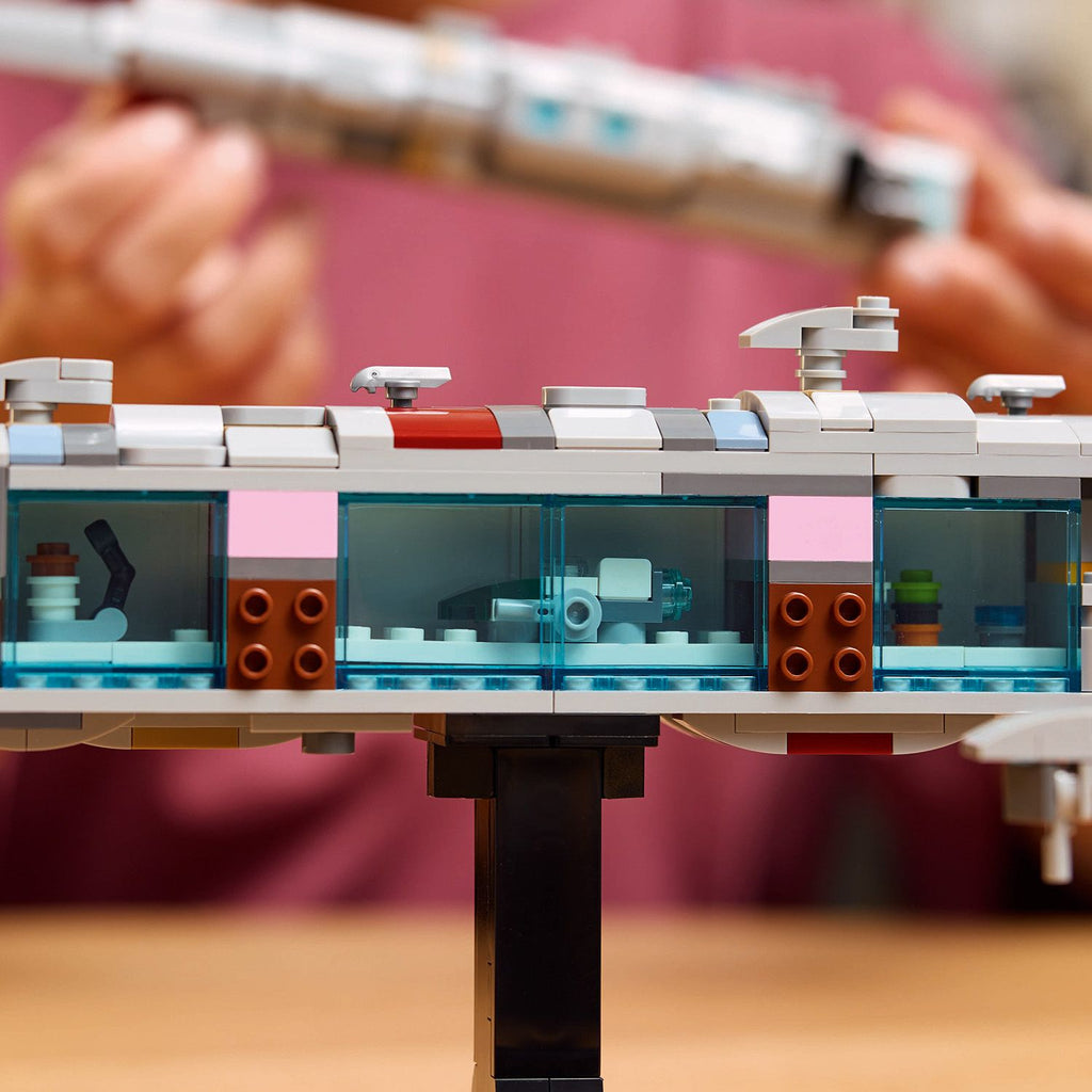LEGO? Star Wars? Home One Starcruiser