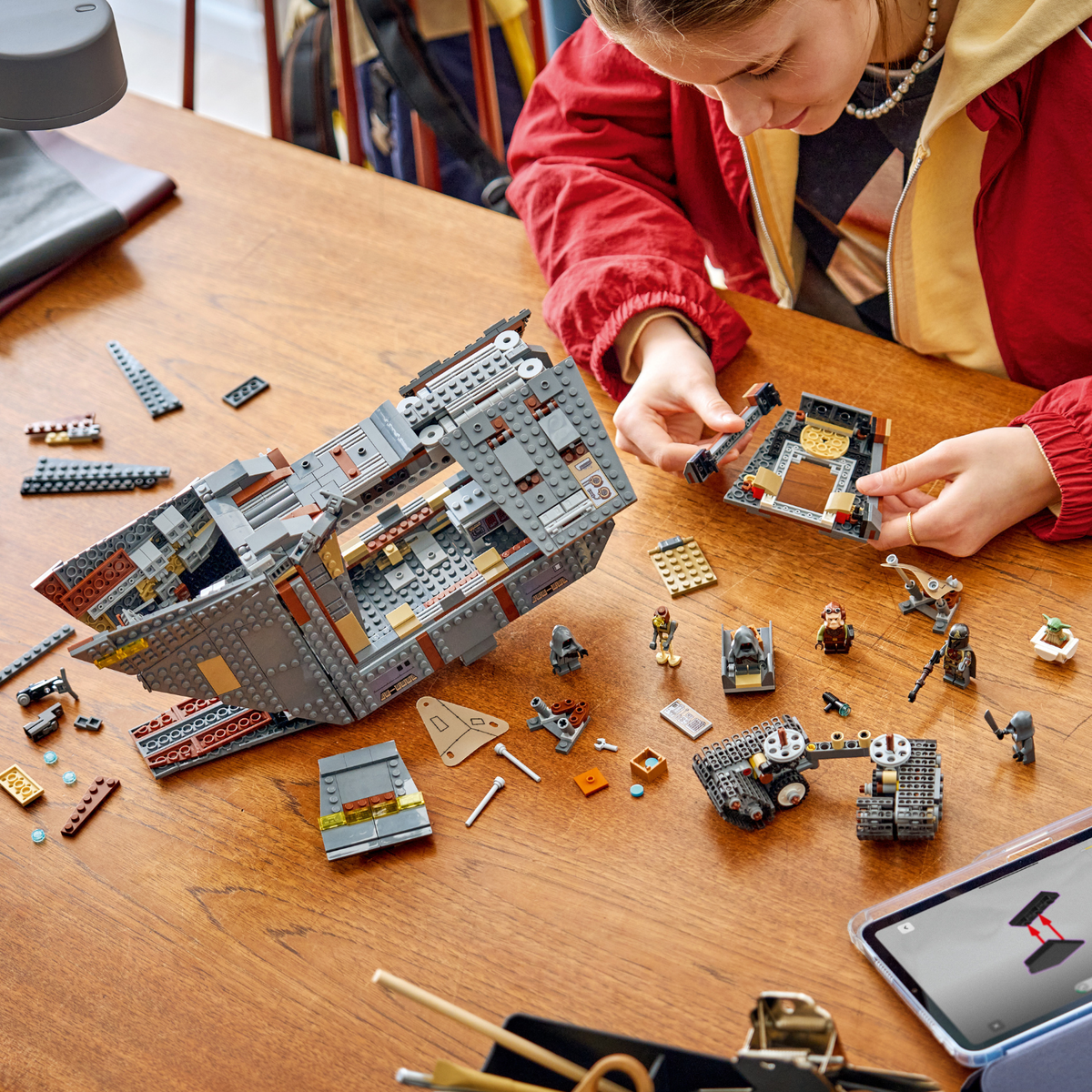 LEGO? Star Wars? Offworld Sandcrawler? and Mudhorn