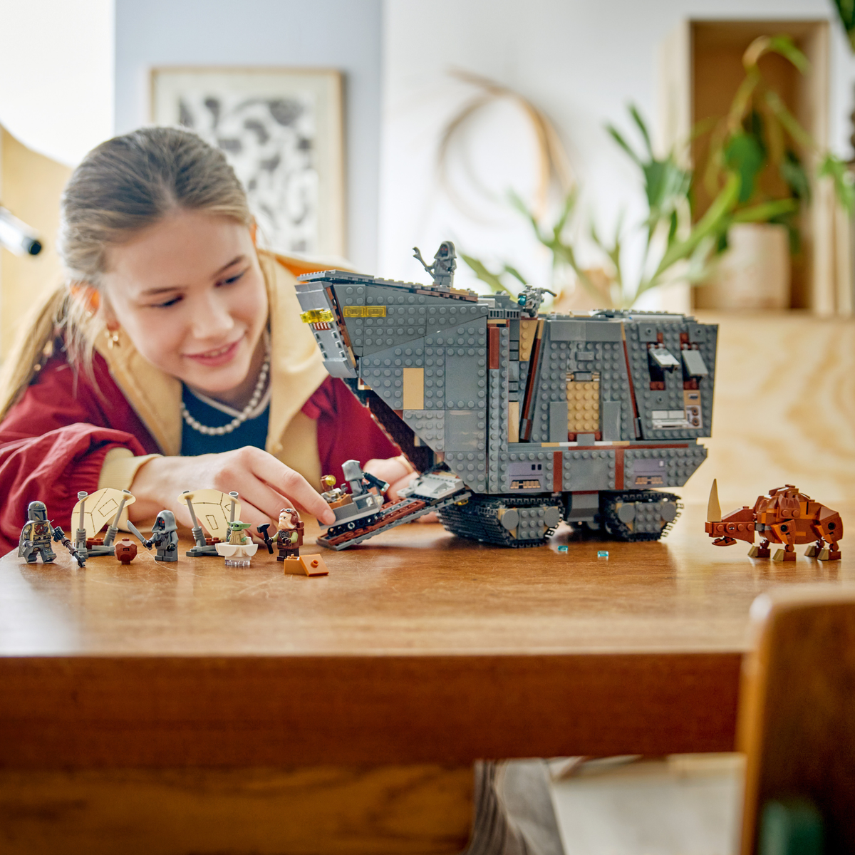LEGO? Star Wars? Offworld Sandcrawler? and Mudhorn