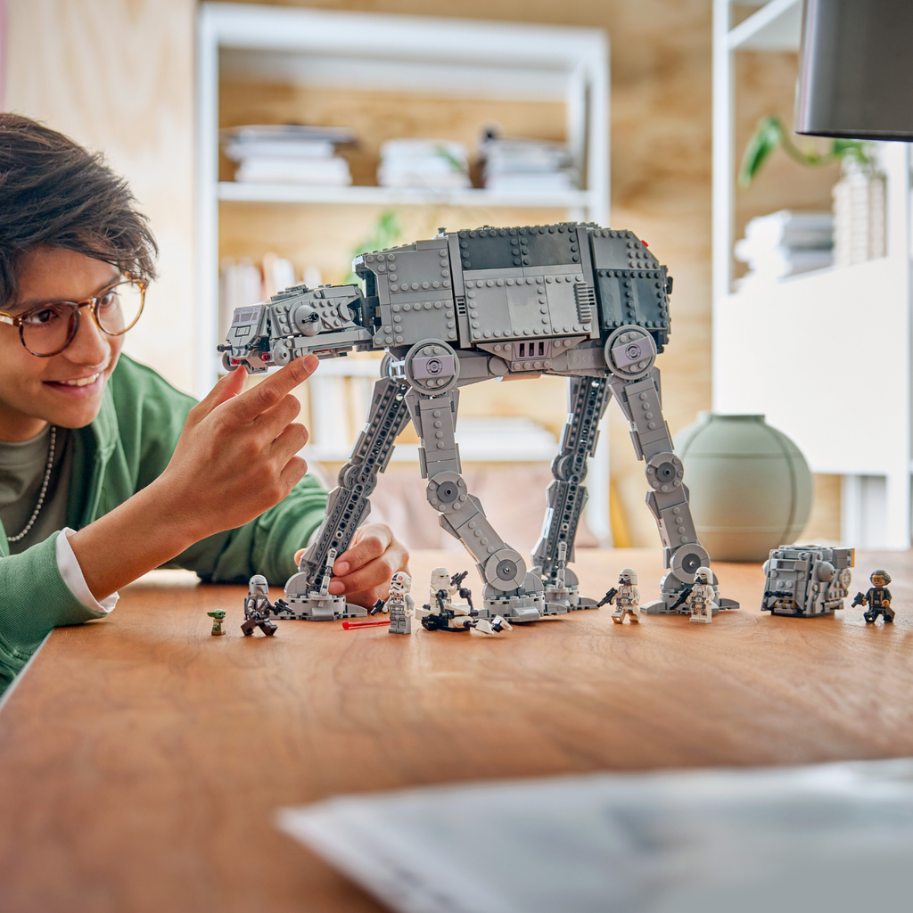 LEGO? Star Wars? Imperial Remnant AT-AT? with INT-4