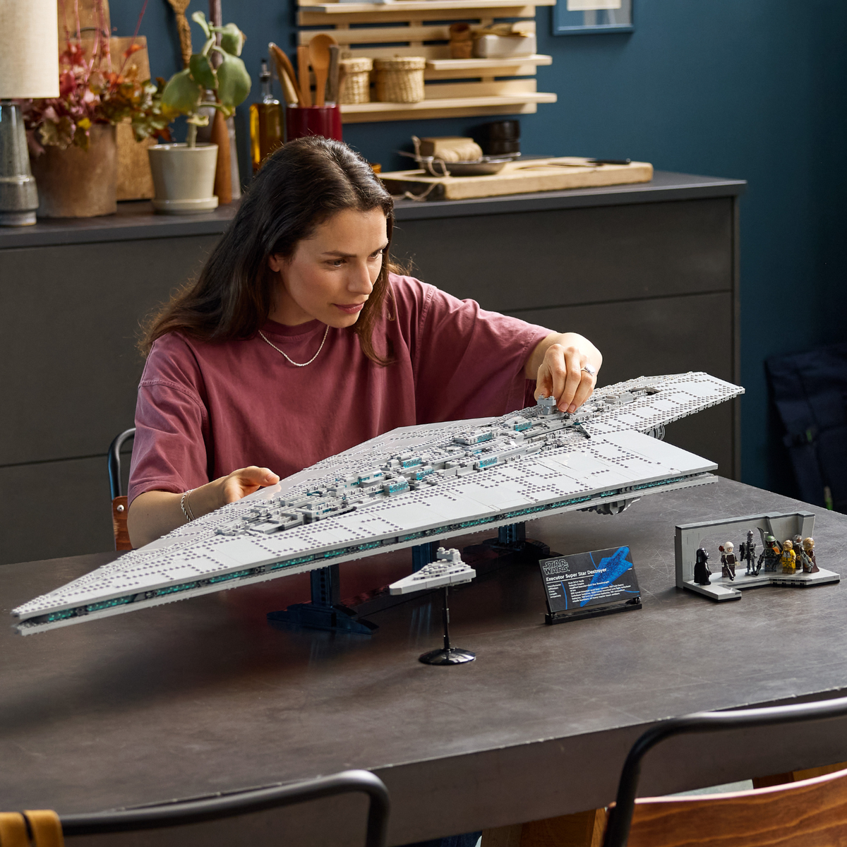 LEGO? Star Wars? Executor Super Star Destroyer?