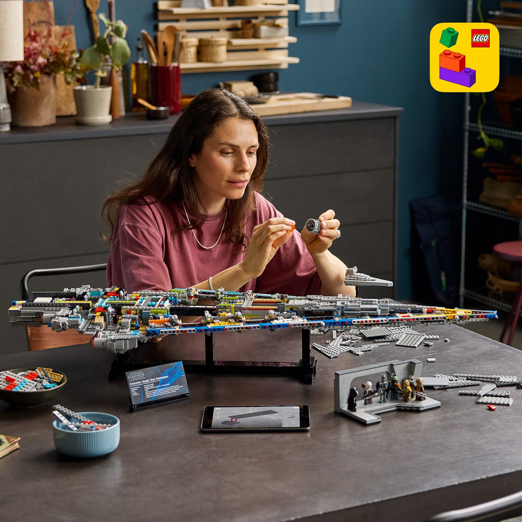 LEGO? Star Wars? Executor Super Star Destroyer?