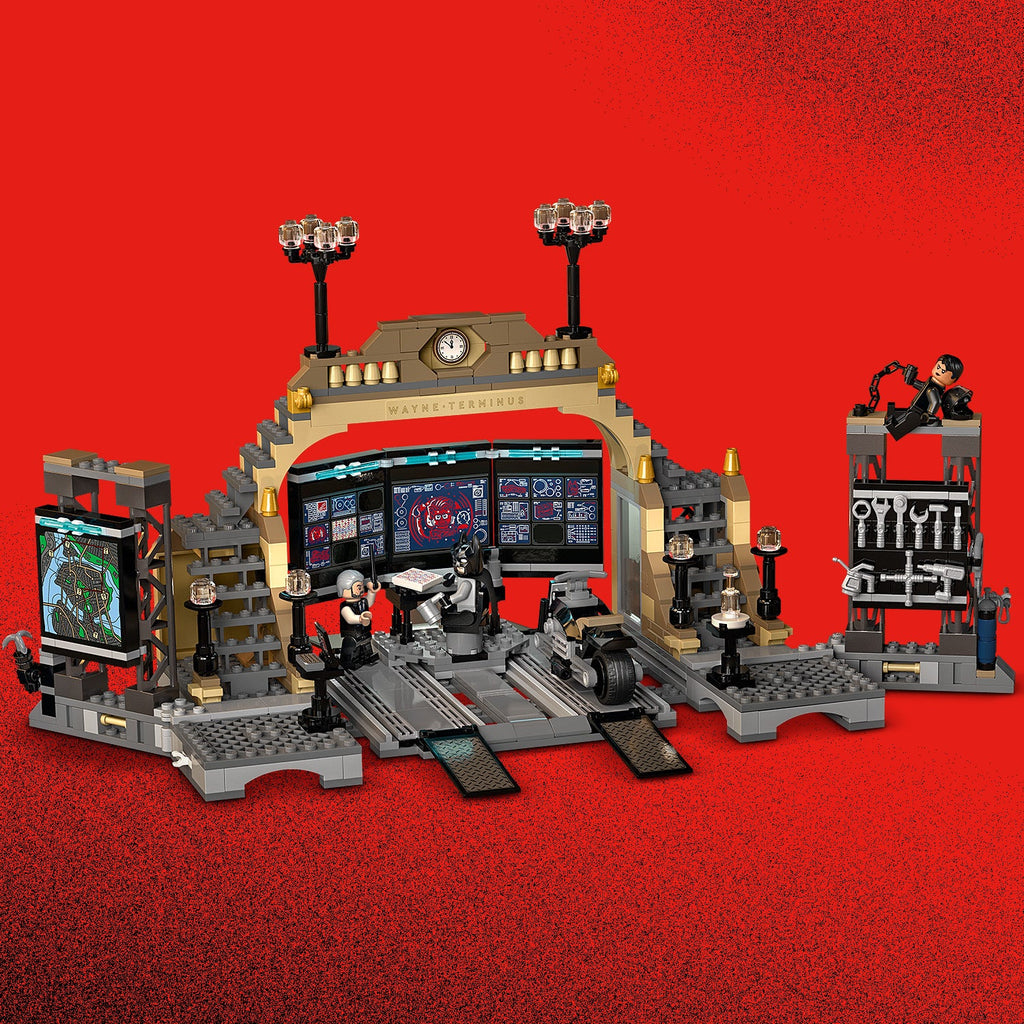 LEGO? DC Batman? Batcave?: The Riddler? Face-off