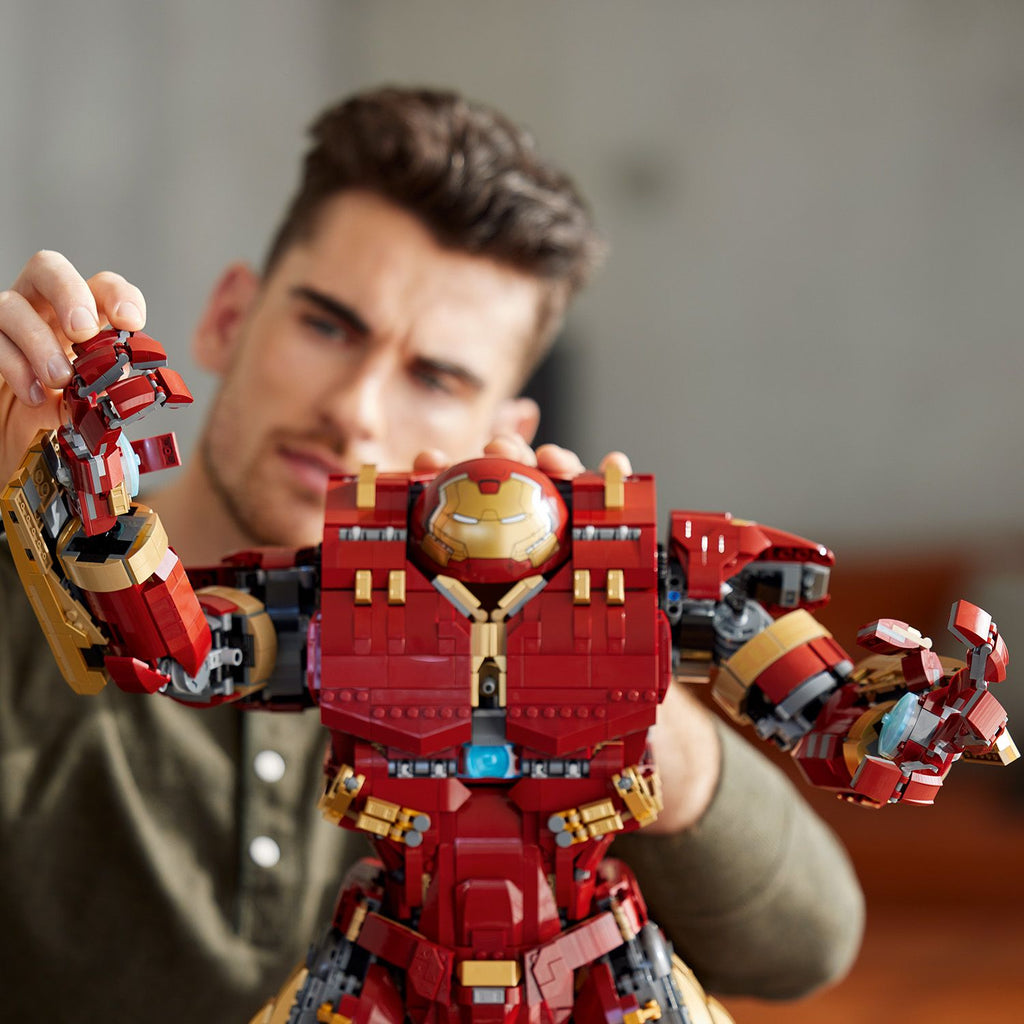 LEGO? Marvel Hulkbuster