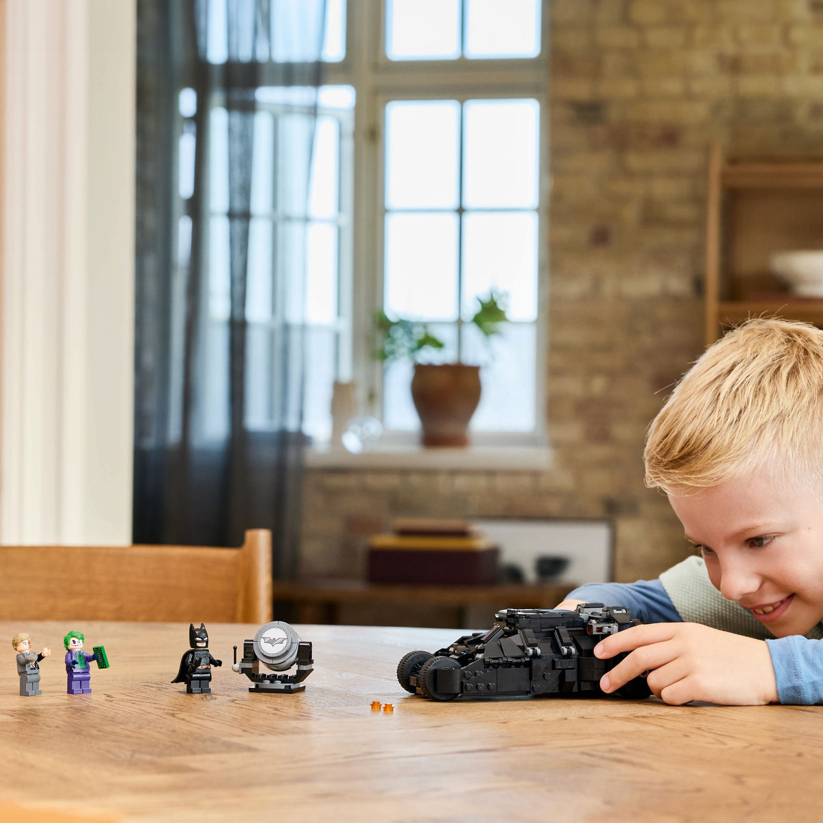 LEGO? DC Batman?: Batman Tumbler vs. Two-Face? & The Joker?