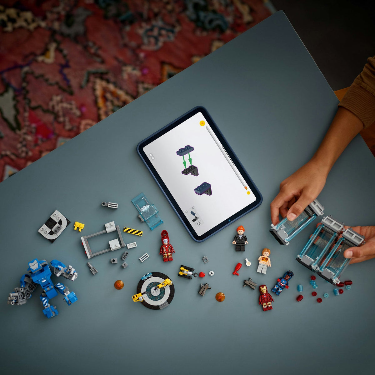 LEGO? ? Marvel Iron Man's Laboratory: Hall of Armour
