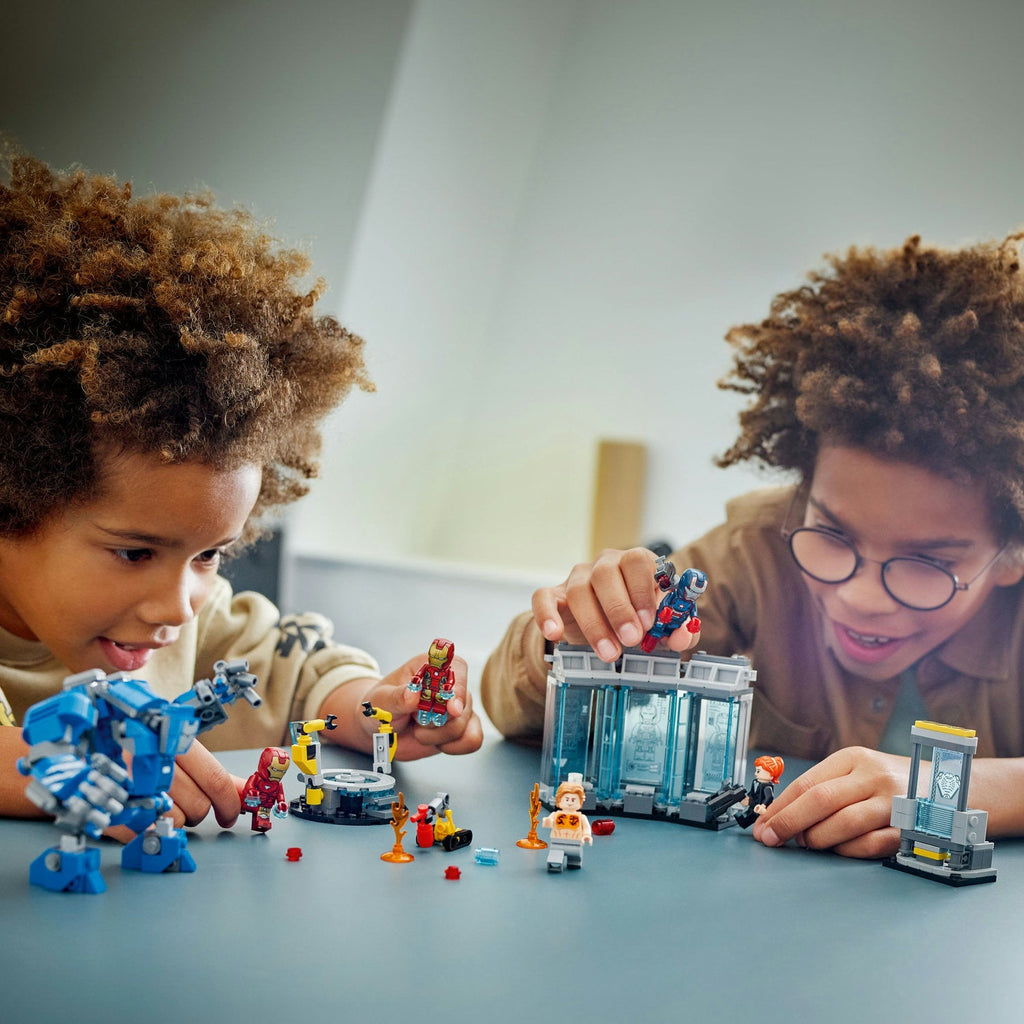 LEGO? ? Marvel Iron Man's Laboratory: Hall of Armour