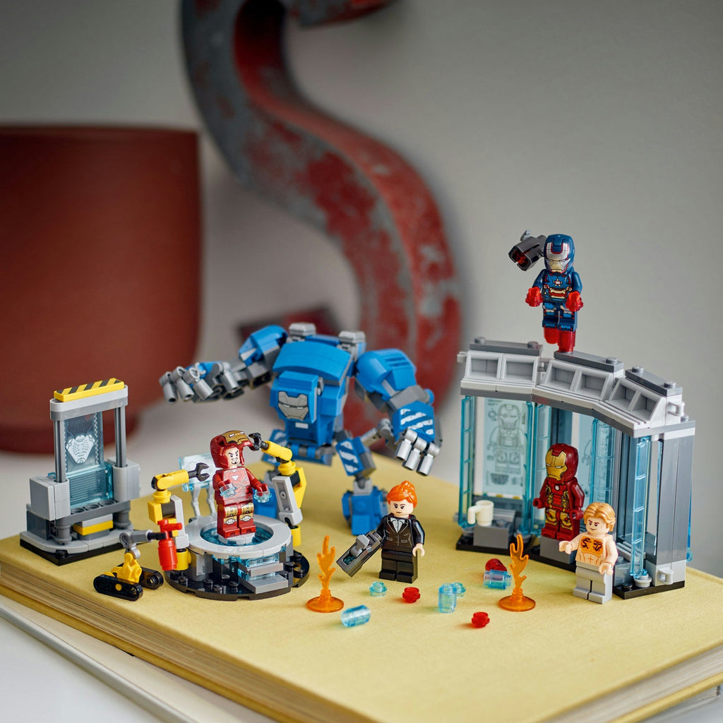 LEGO? ? Marvel Iron Man's Laboratory: Hall of Armour