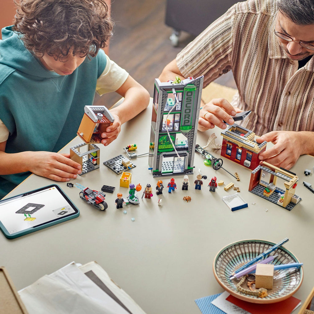LEGO? ? Marvel Spider-Man vs. Oscorp