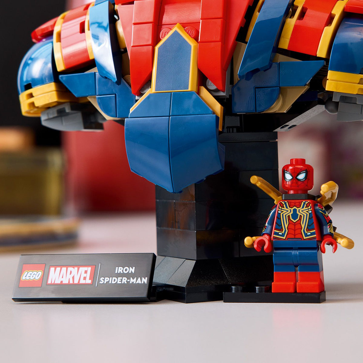 LEGO? ? Marvel Iron Spider-Man Bust