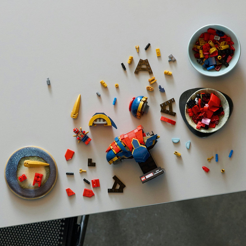 LEGO? ? Marvel Iron Spider-Man Bust