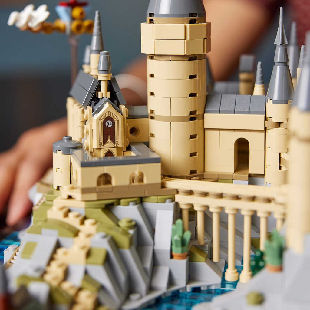 LEGO? Harry Potter? Hogwarts? Castle & Grounds