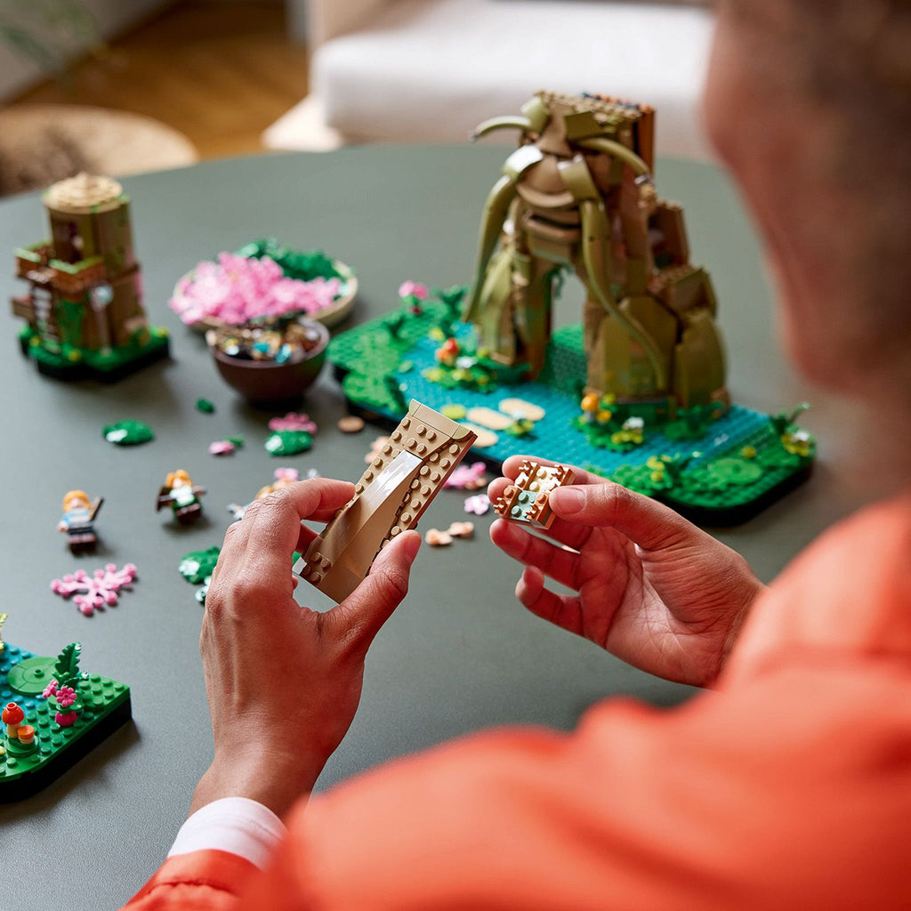 LEGO? The Legend of Zelda? Great Deku Tree 2-in-1