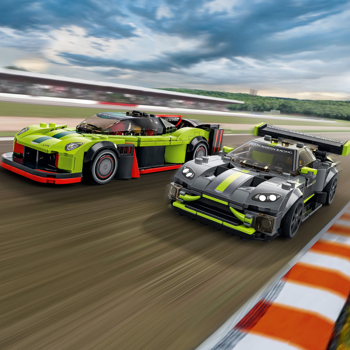 LEGO? Speed Champions Aston Martin Valkyrie AMR Pro and Aston Martin Vantage GT3