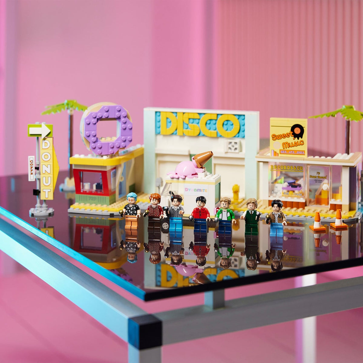 LEGO? Ideas BTS Dynamite