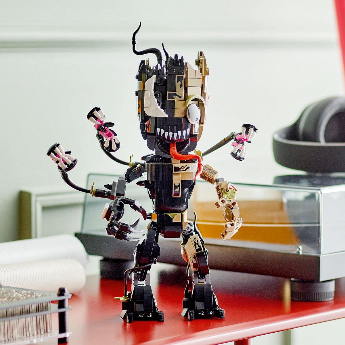 LEGO? Marvel Venomized Groot