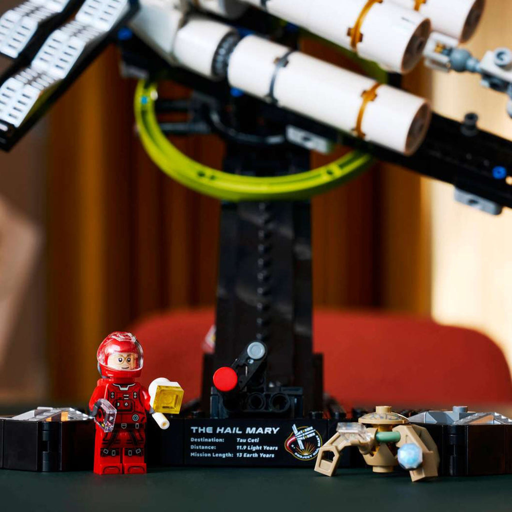 LEGO? Icons Project Hail Mary