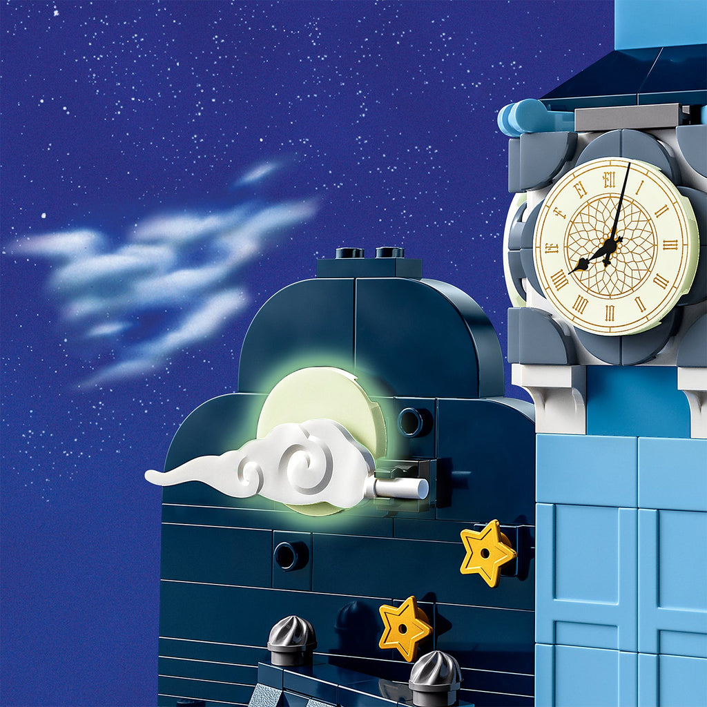 LEGO? | Disney Peter Pan & Wendy's Flight over London