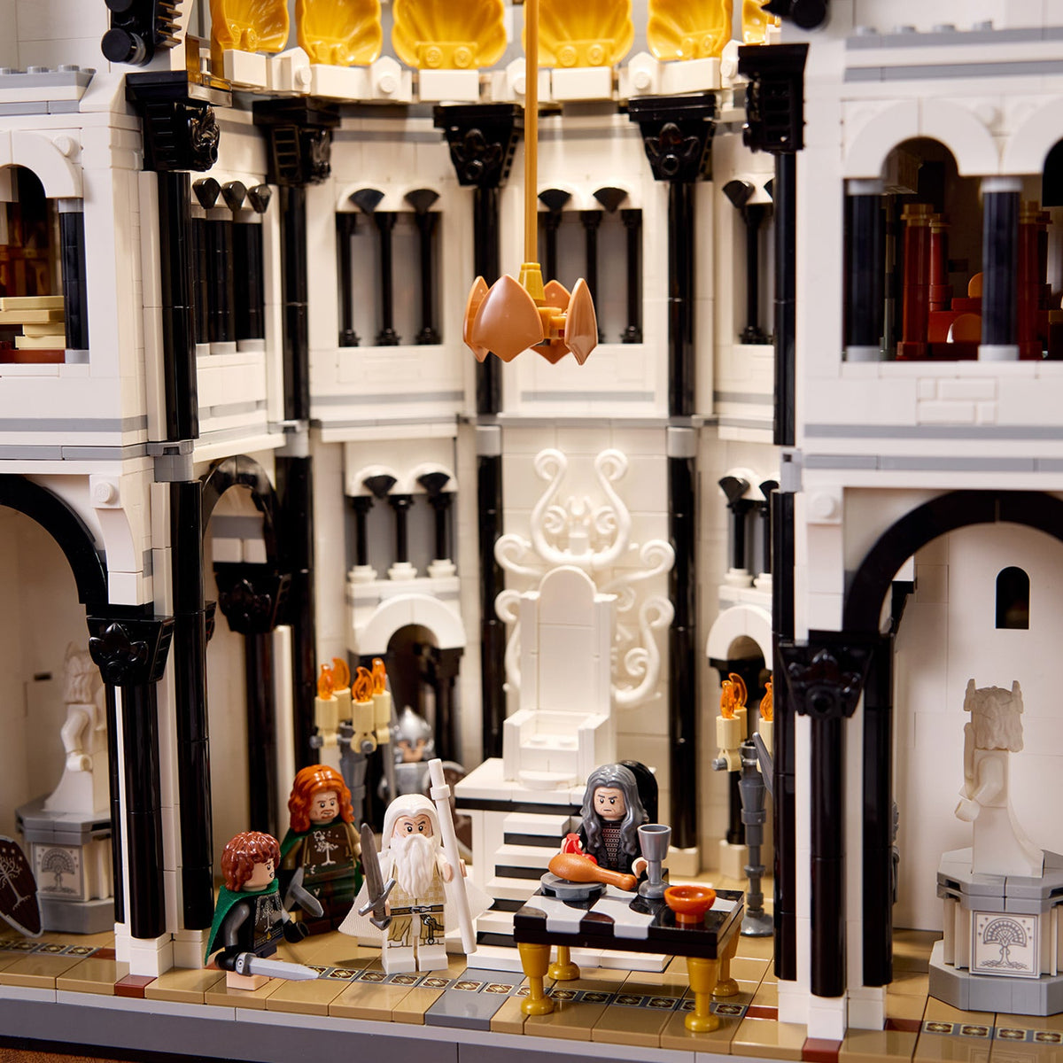 LEGO? Icons The Lord of the Rings: Minas Tirith?