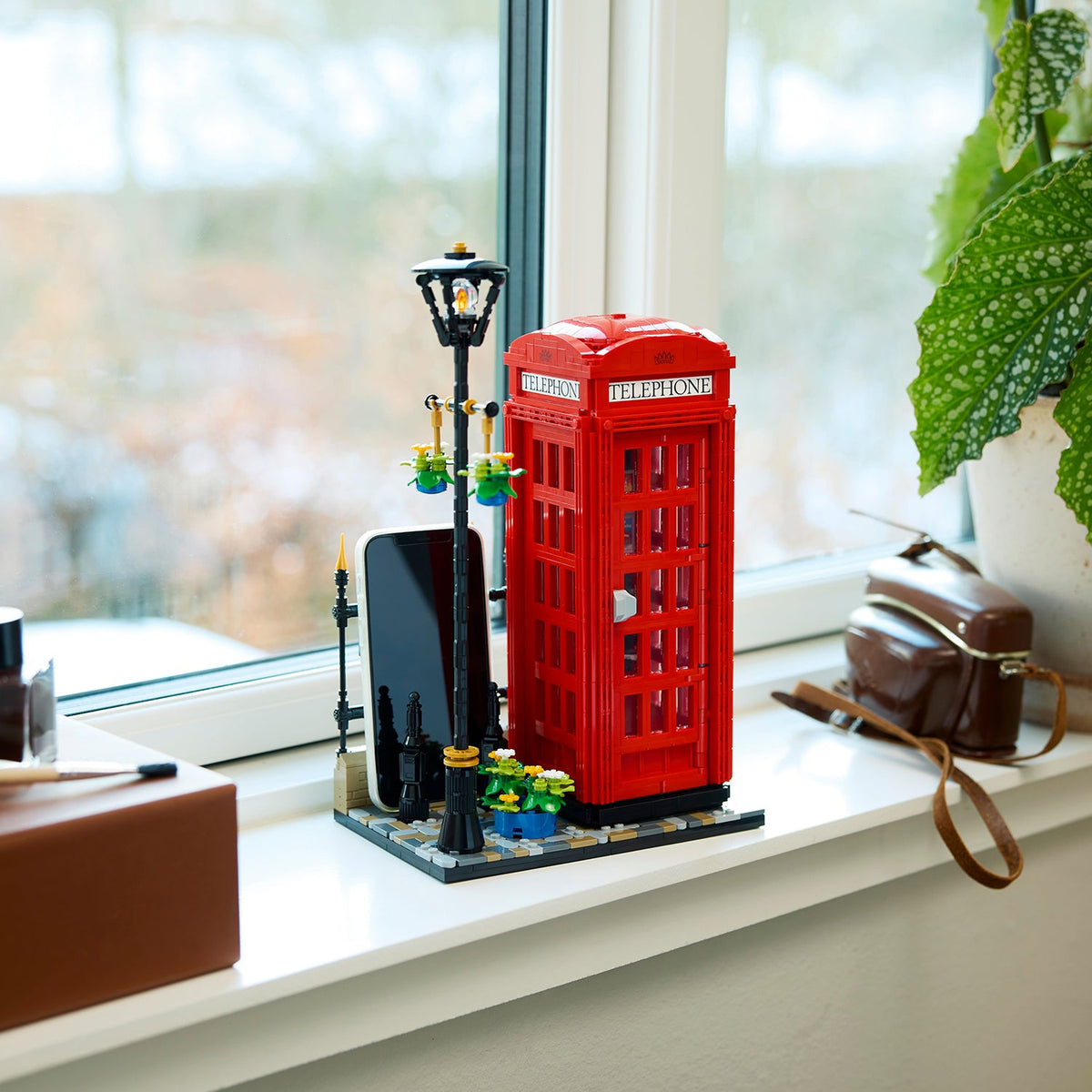 LEGO? Ideas Red London Telephone Box