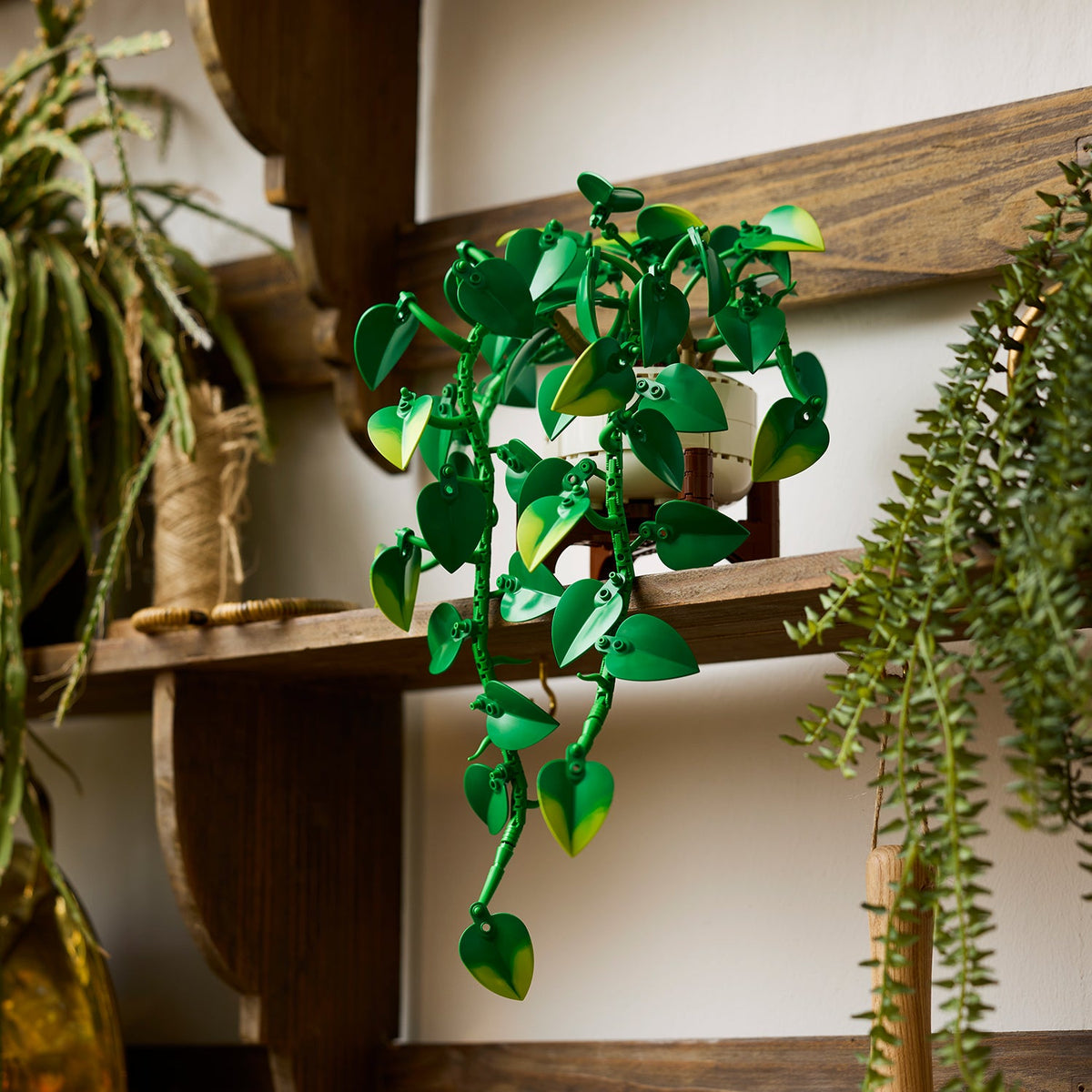 LEGO? Botanicals Hanging Golden Pothos