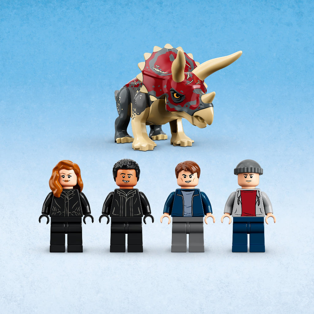 LEGO? Jurassic World Triceratops Pickup Truck Ambush