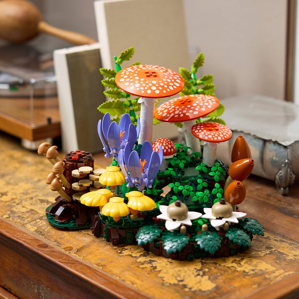 LEGO? Botanicals Woodland Mushrooms