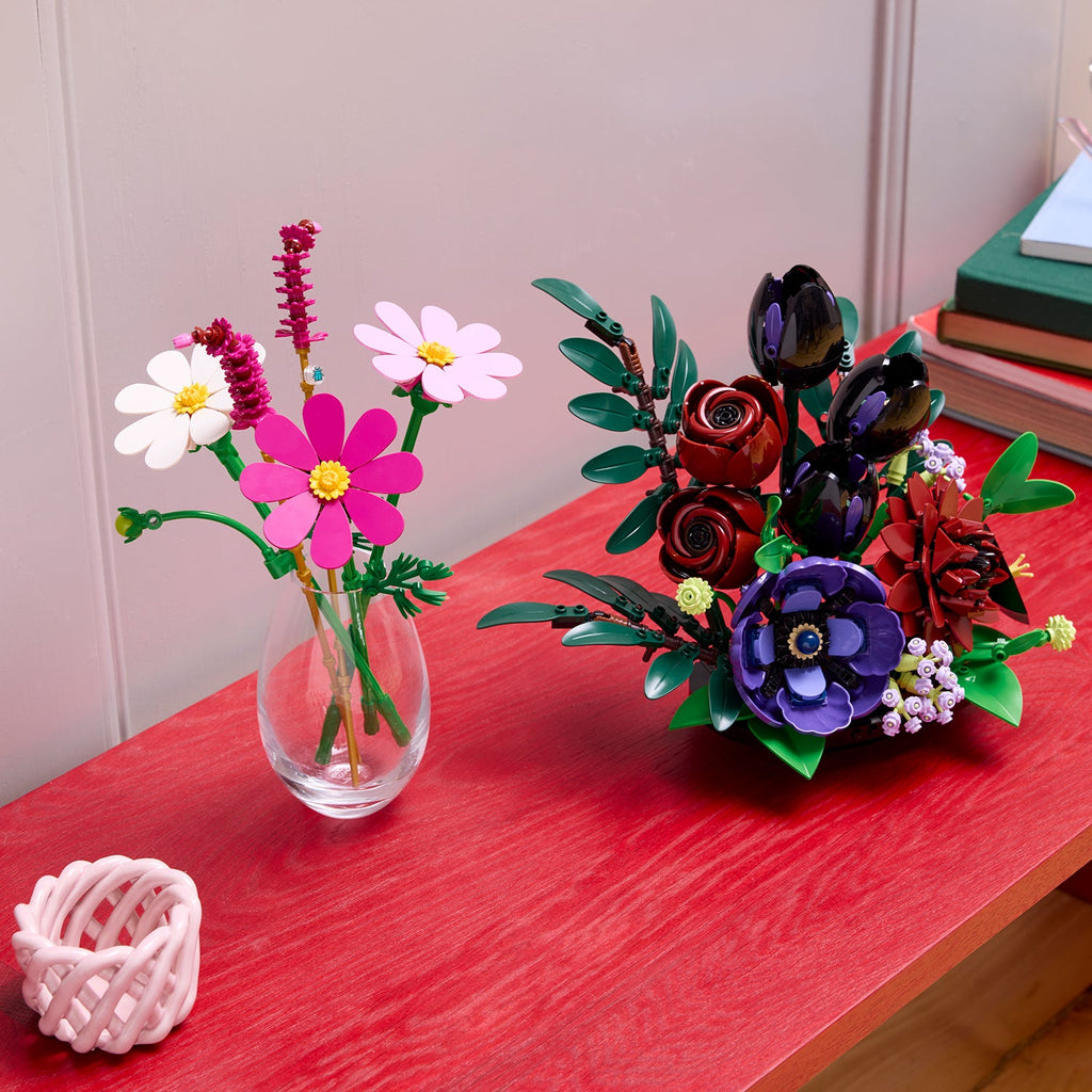 LEGO? Botanicals Dark Flower Arrangement