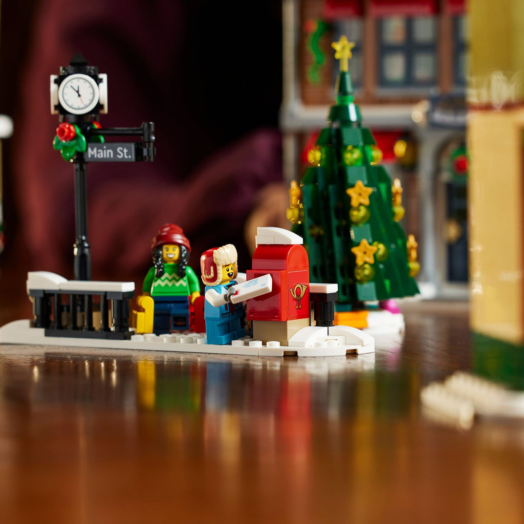 LEGO? Icons Holiday Main Street