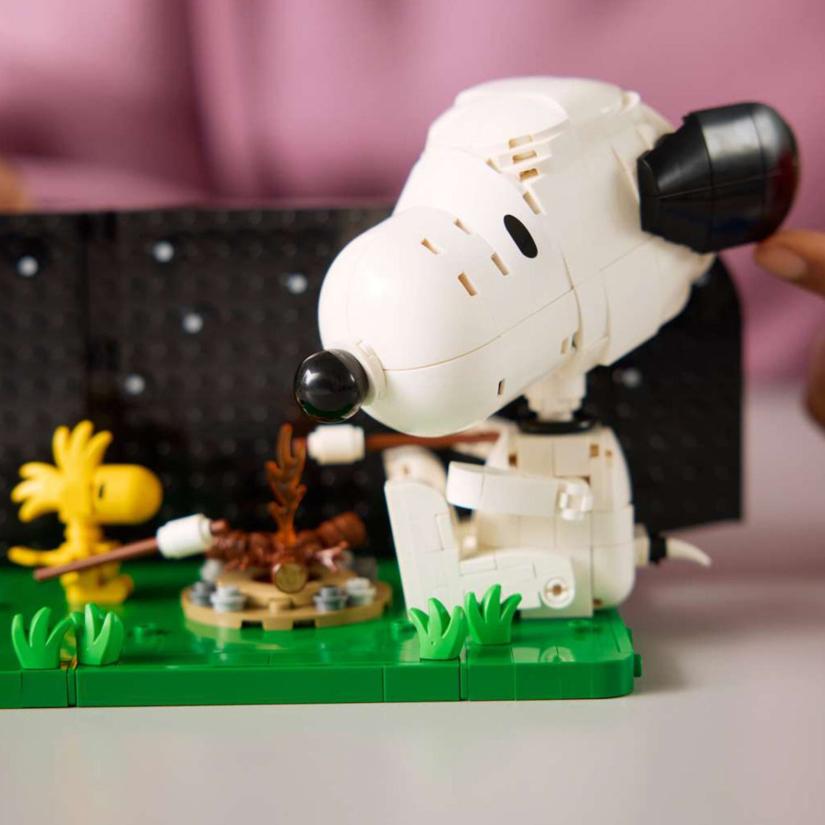 LEGO? Ideas Peanuts: Snoopy's Doghouse