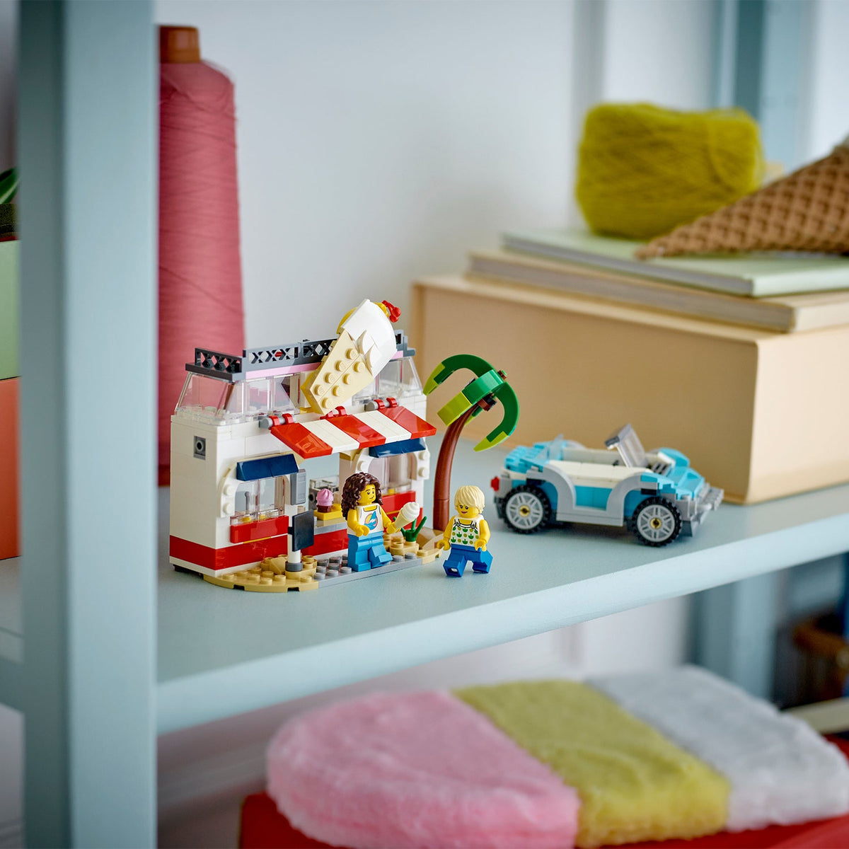 LEGO? Creator 3-in-1 Beach Camper Van