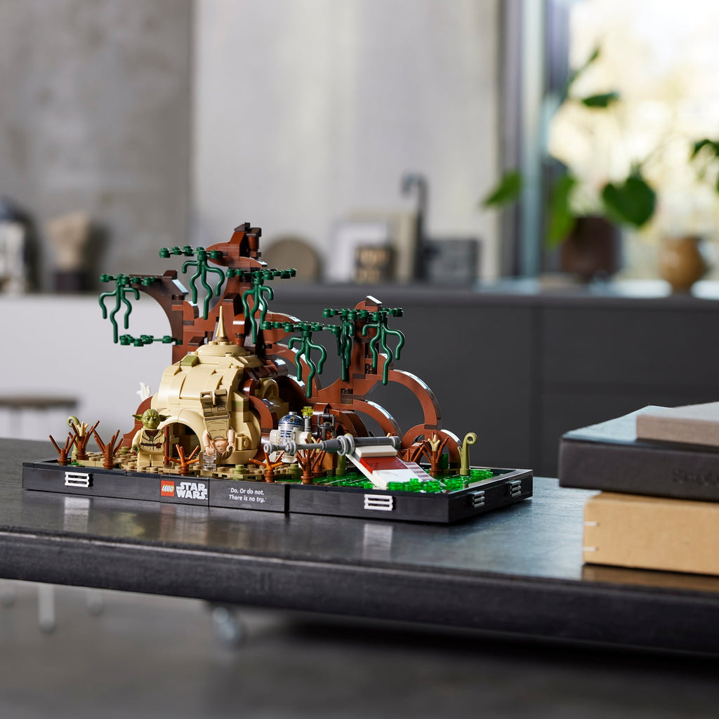LEGO? Star Wars? Dagobah? Jedi? Training Diorama