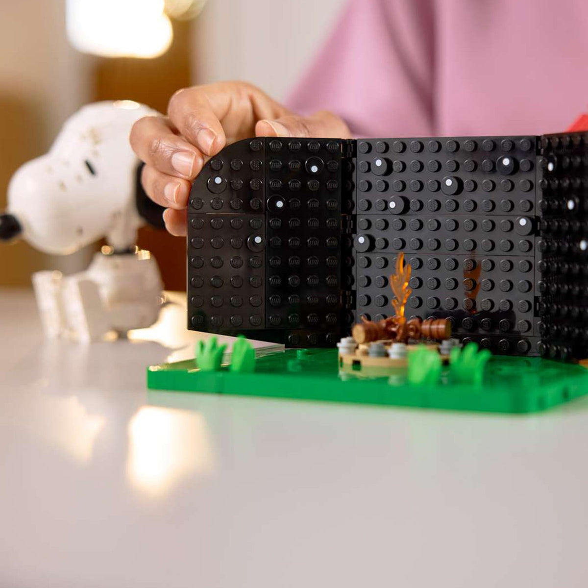 LEGO? Ideas Peanuts: Snoopy's Doghouse