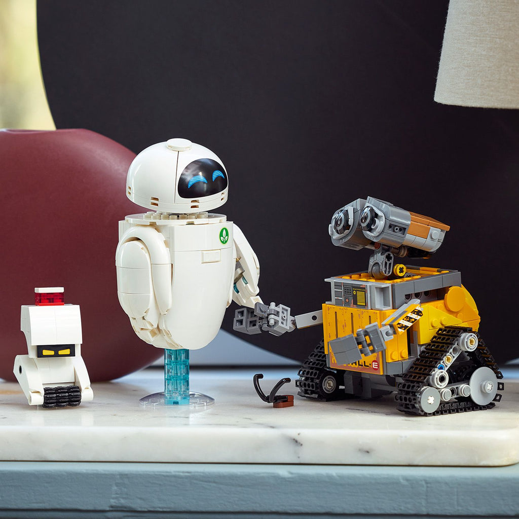 LEGO? | Disney and Pixar WALL-E and EVE