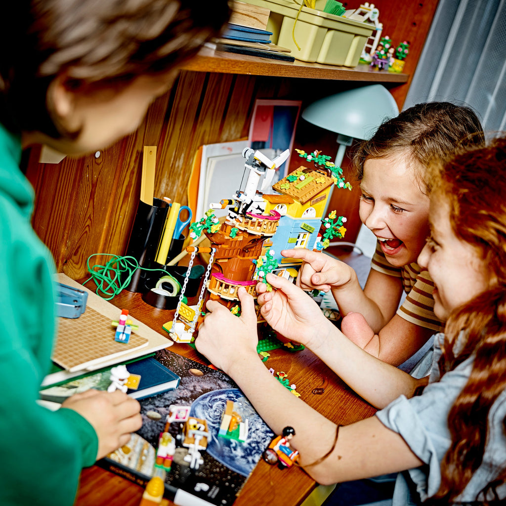 LEGO? Friends? Vacation Beach House